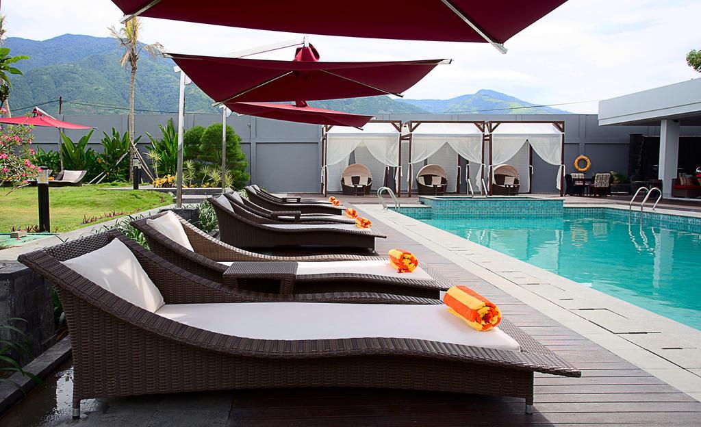 Mercure Palu Ngoại thất bức ảnh