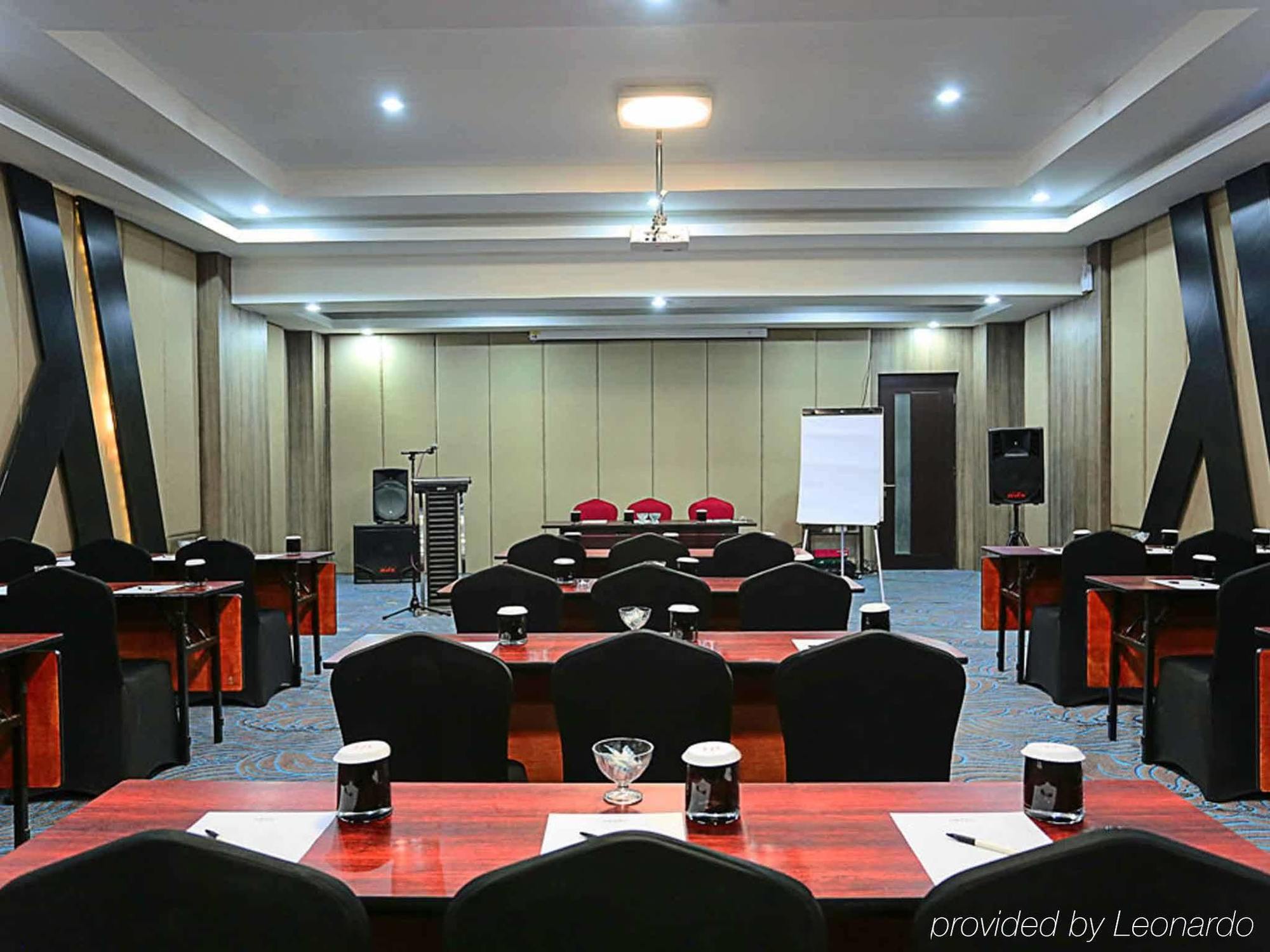 Mercure Palu Ngoại thất bức ảnh