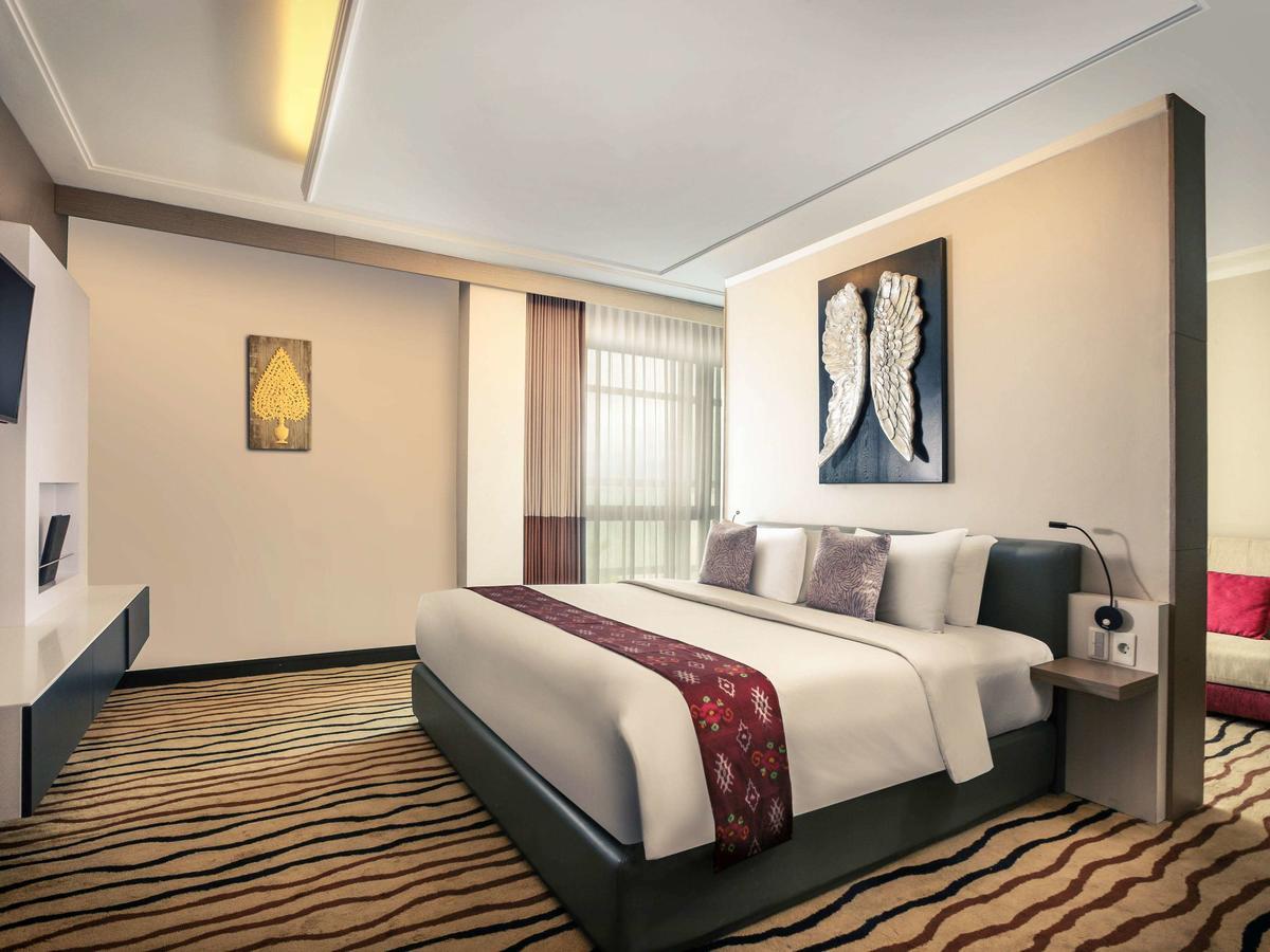 Mercure Palu Hotel Ngoại thất bức ảnh