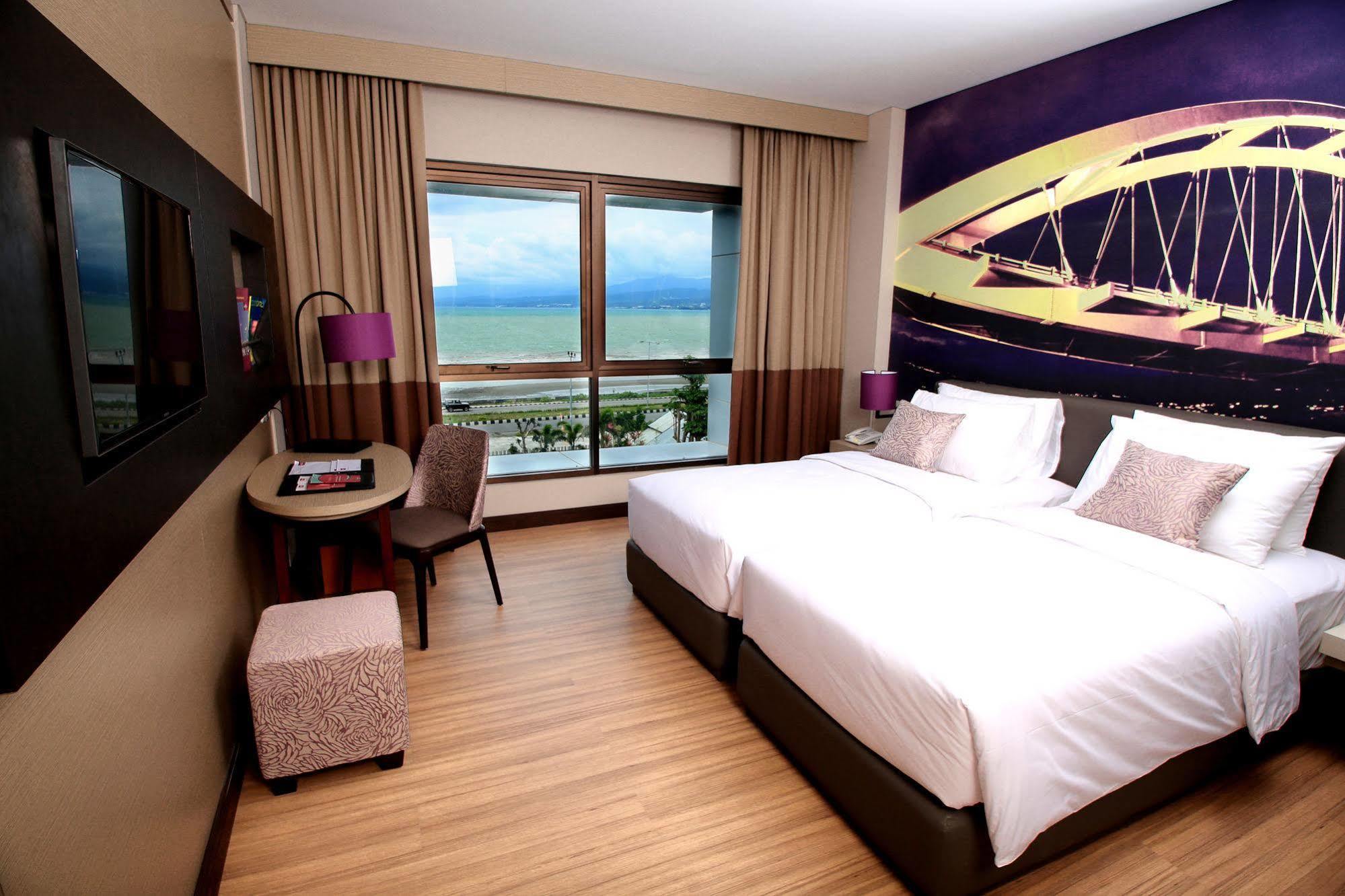 Mercure Palu Ngoại thất bức ảnh