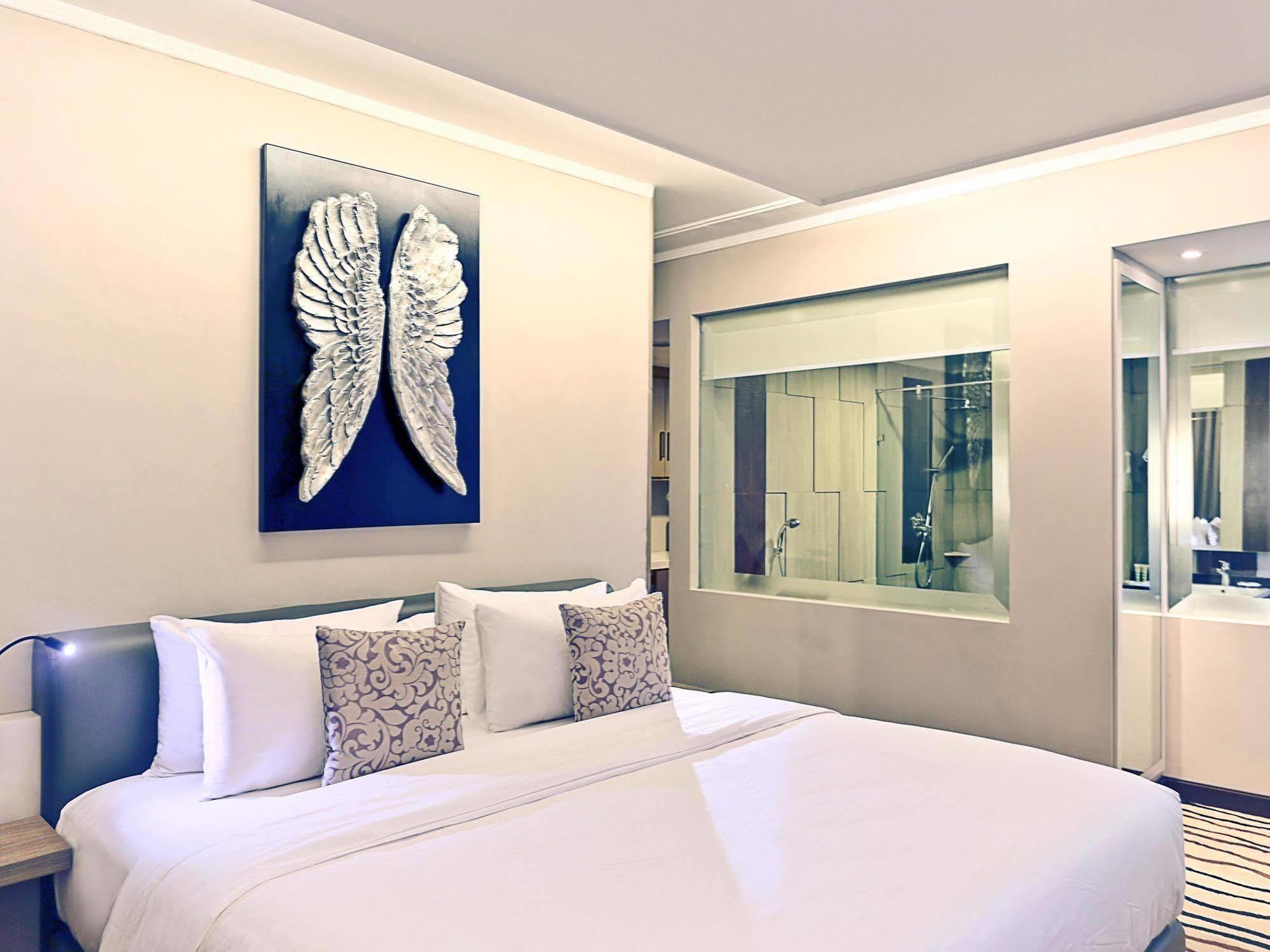 Mercure Palu Ngoại thất bức ảnh