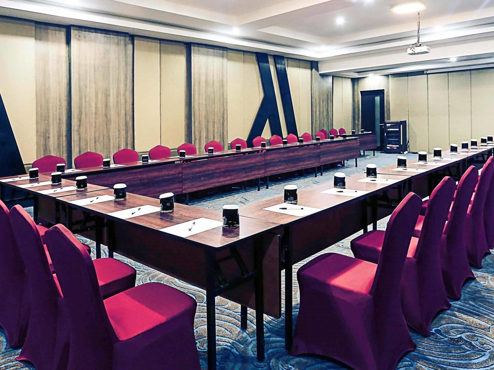 Mercure Palu Ngoại thất bức ảnh