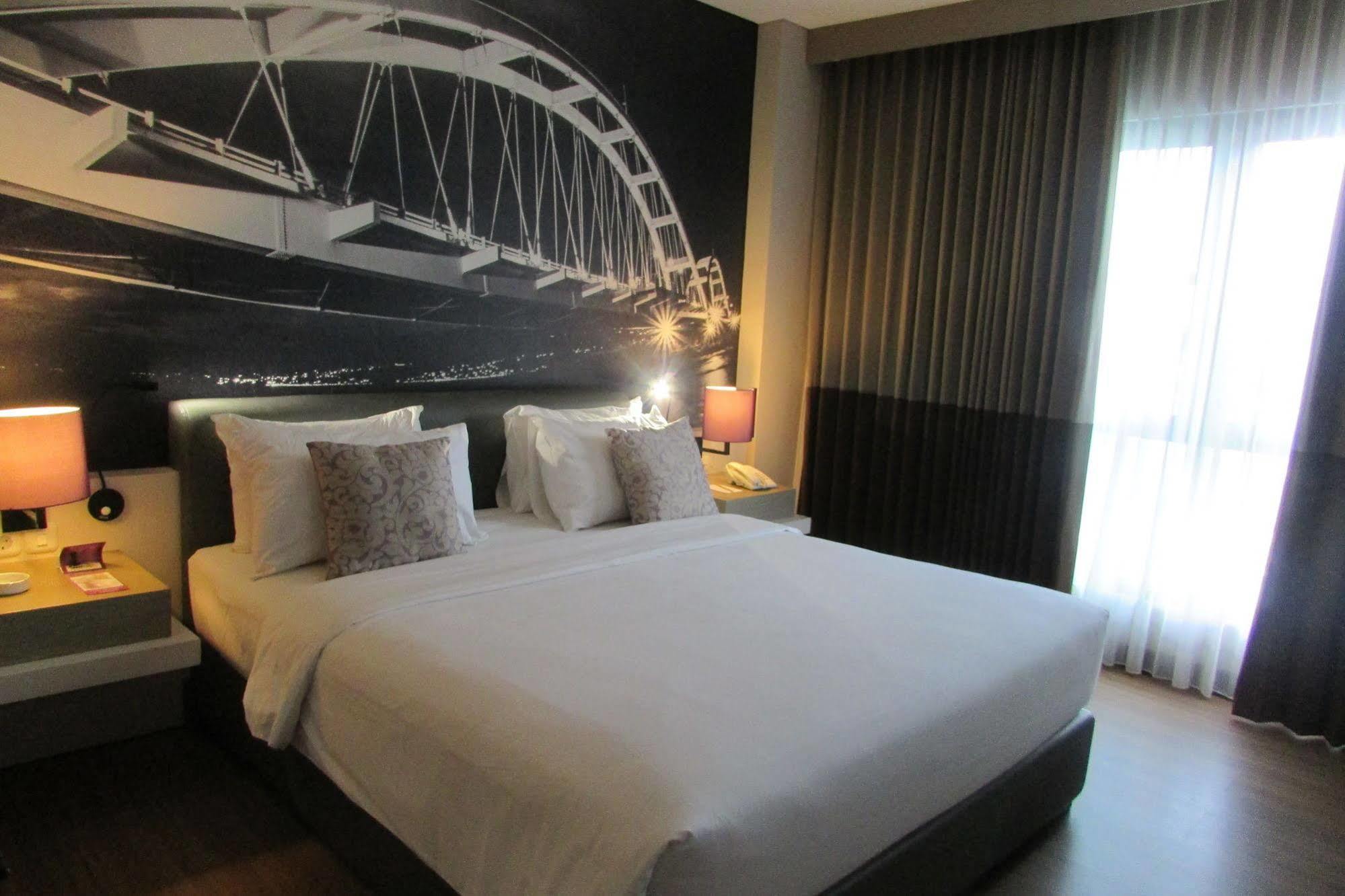 Mercure Palu Ngoại thất bức ảnh